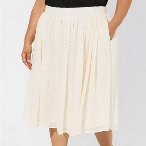 Torrid Midi Clip Heart Skirt  Size 2X 18-20 NEW!